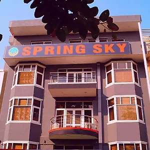 Hotel Spring Sky By Shrigo, Gurgaon
