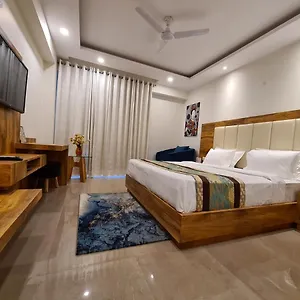 Hotel Golf View Sakura-golf Course Road, Gurgaon